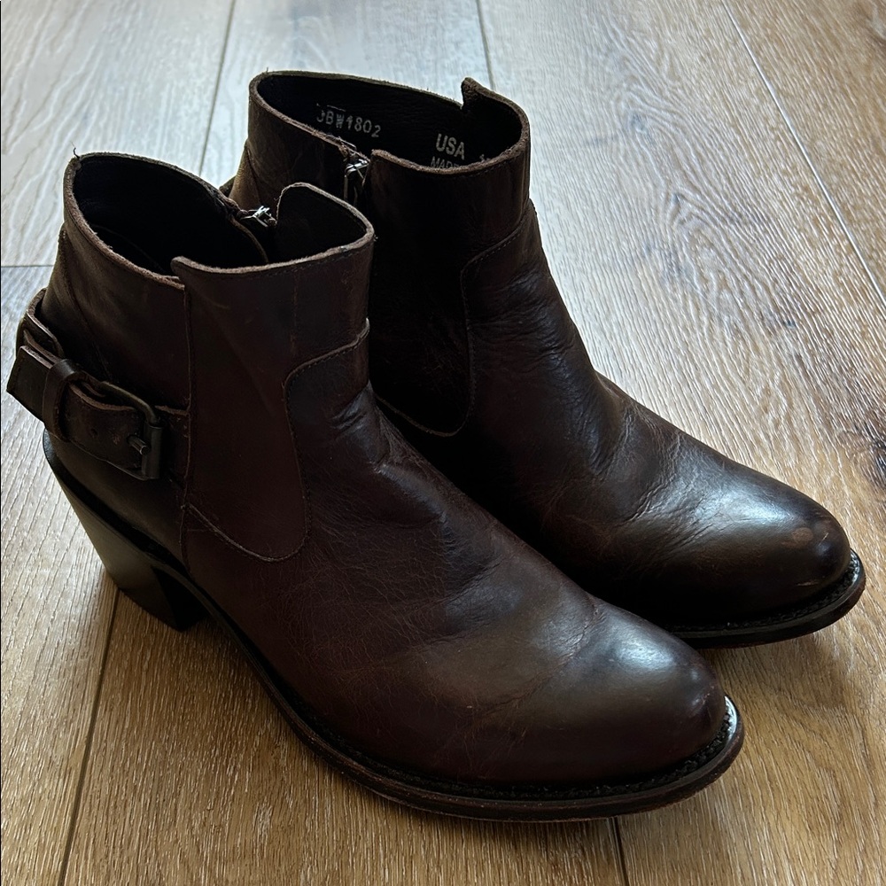 J.B. Dillon Brown Leather Western Ankle Boots Buckle Detail Moto biker Sz 10